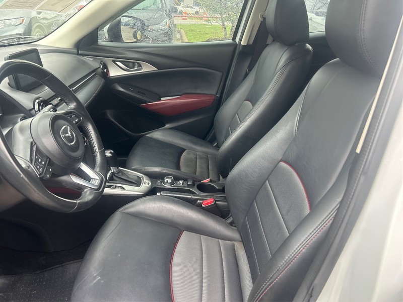 Mazda CX-3 Vehicle Full-screen Gallery Image 08