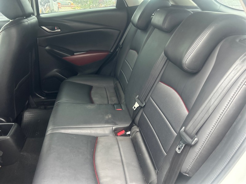 Mazda CX-3 Vehicle Full-screen Gallery Image 09