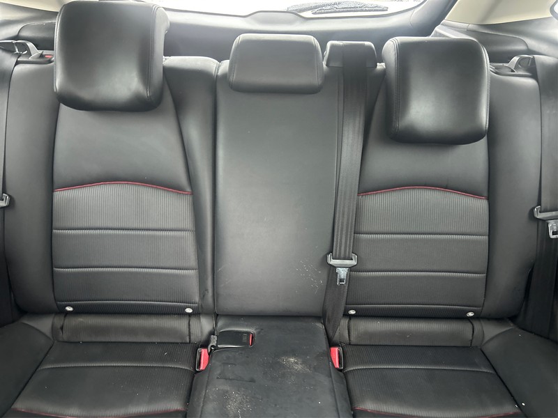 Mazda CX-3 Vehicle Full-screen Gallery Image 12