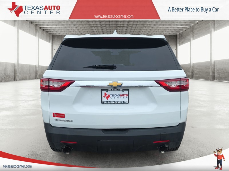 Chevrolet Traverse Vehicle Full-screen Gallery Image 06