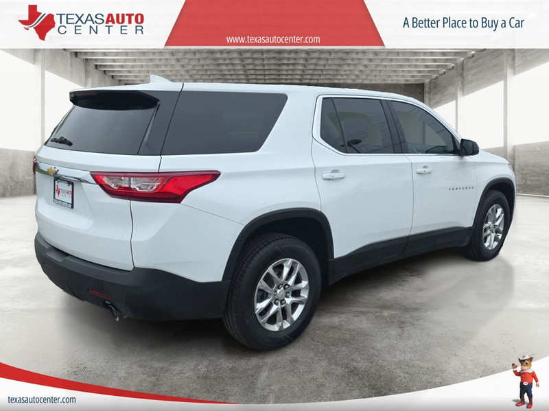 Chevrolet Traverse Vehicle Full-screen Gallery Image 07