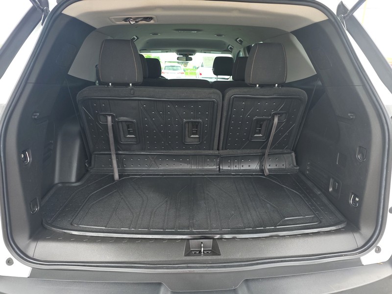 Chevrolet Traverse Vehicle Full-screen Gallery Image 11