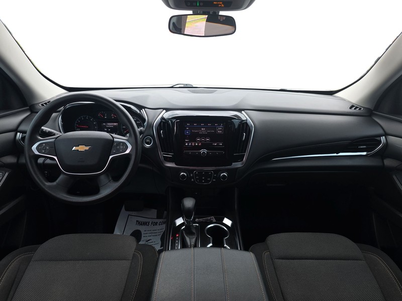 Chevrolet Traverse Vehicle Full-screen Gallery Image 16