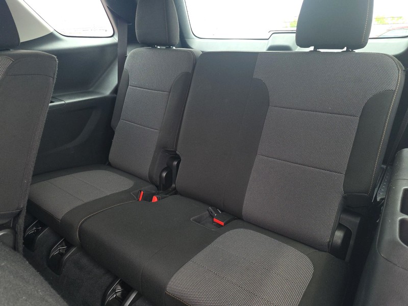 Chevrolet Traverse Vehicle Full-screen Gallery Image 18