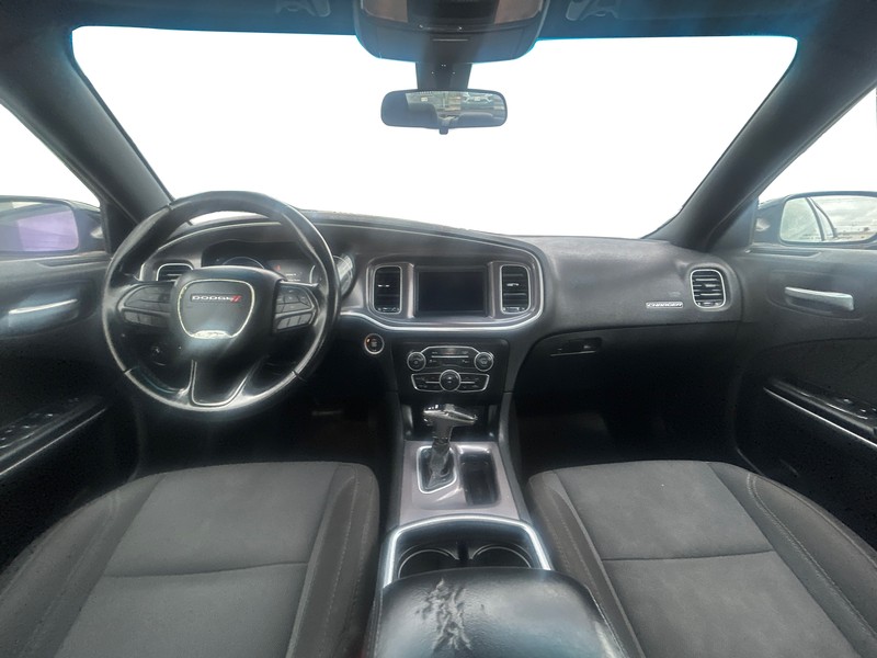 Dodge Charger Vehicle Full-screen Gallery Image 14