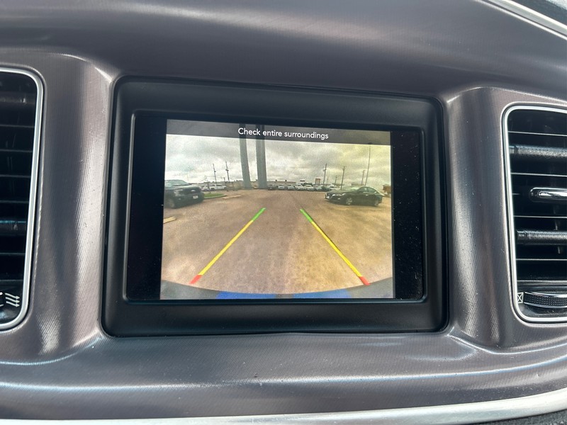 Dodge Charger Vehicle Full-screen Gallery Image 16