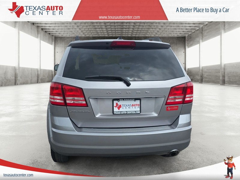 Dodge Journey Vehicle Full-screen Gallery Image 06