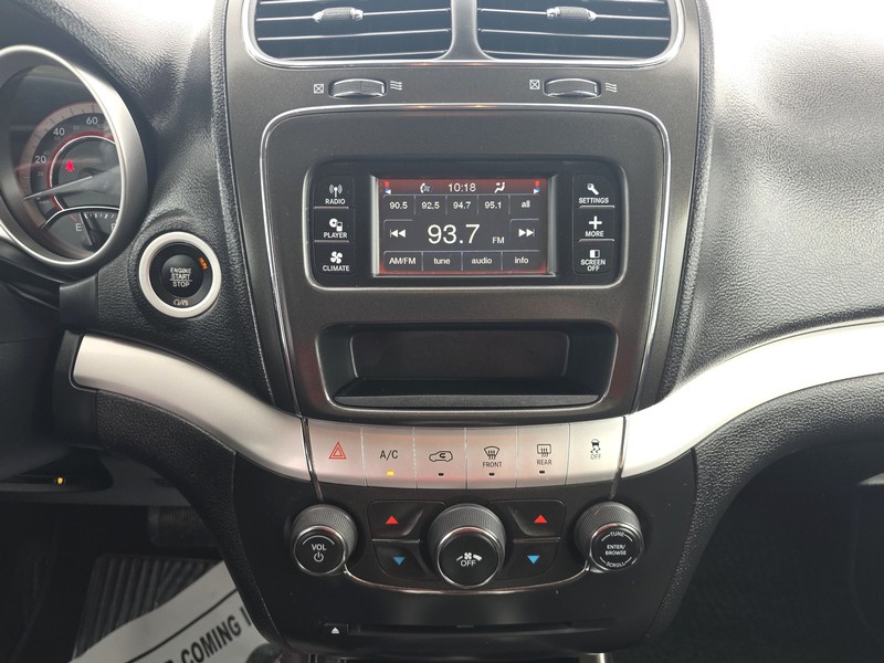 Dodge Journey Vehicle Full-screen Gallery Image 12