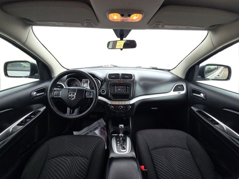 Dodge Journey Vehicle Full-screen Gallery Image 15