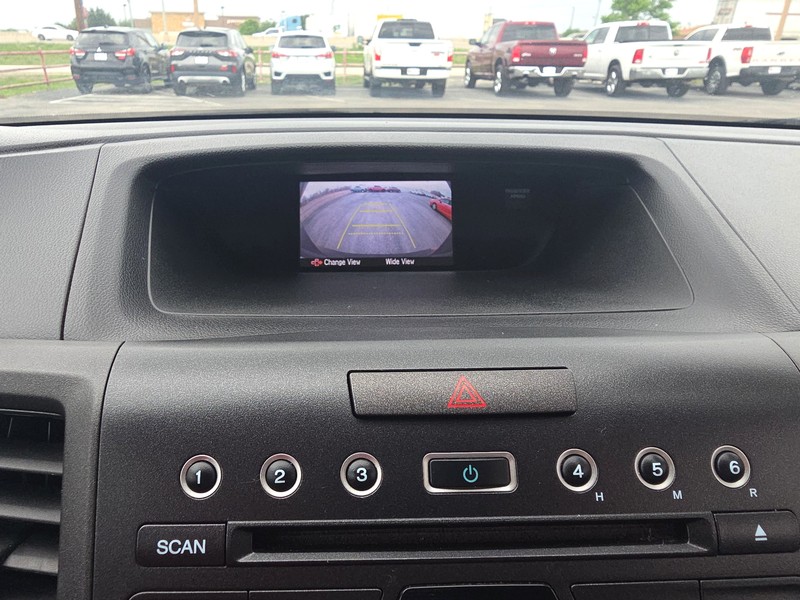 Honda CR-V Vehicle Full-screen Gallery Image 17
