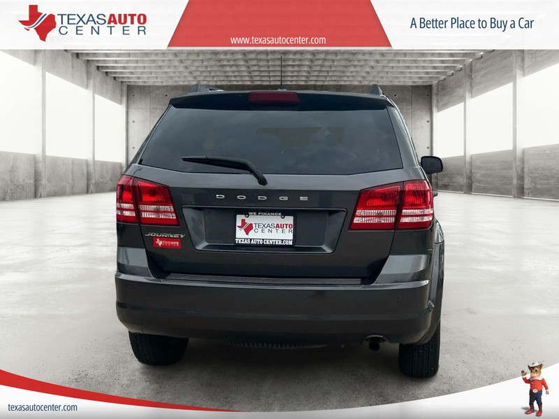 Dodge Journey Vehicle Full-screen Gallery Image 06