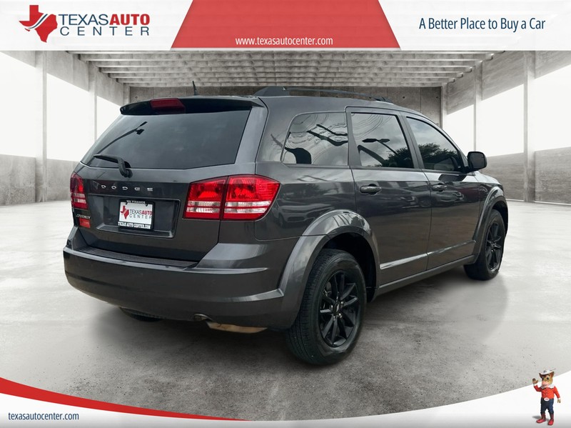 Dodge Journey Vehicle Full-screen Gallery Image 07