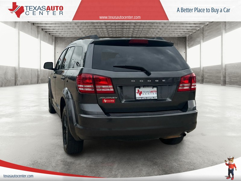 Dodge Journey Vehicle Full-screen Gallery Image 08