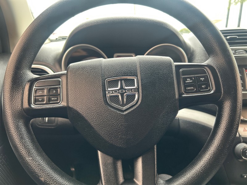 Dodge Journey Vehicle Full-screen Gallery Image 14