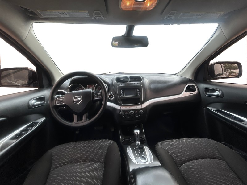 Dodge Journey Vehicle Full-screen Gallery Image 15