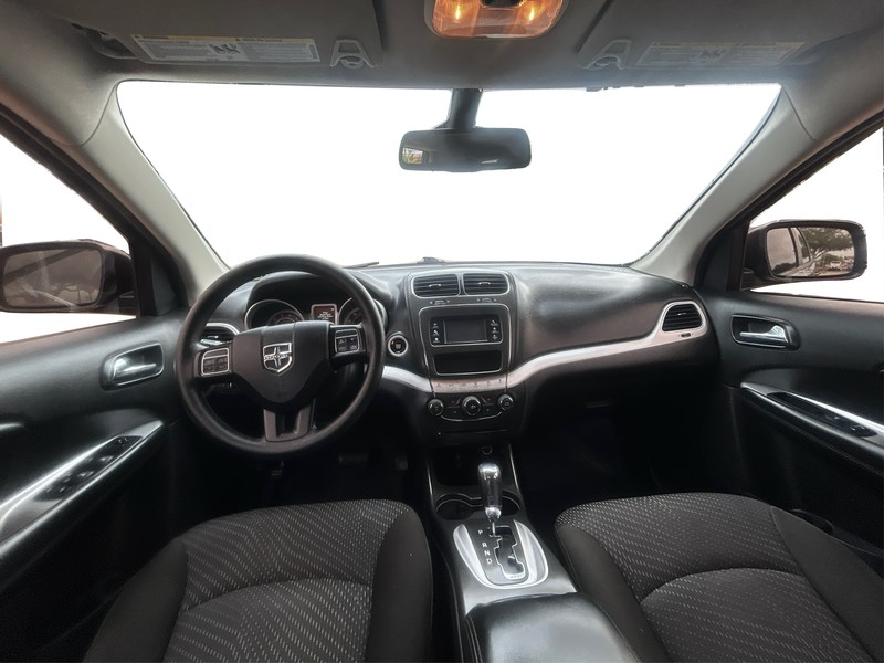 Dodge Journey Vehicle Full-screen Gallery Image 16