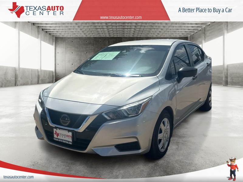 Nissan Versa Vehicle Full-screen Gallery Image 2