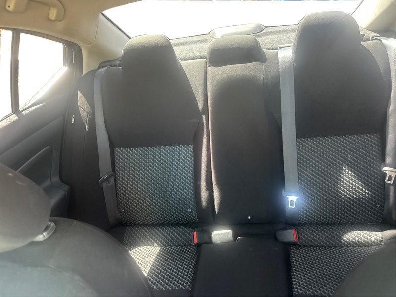 Nissan Versa Vehicle Full-screen Gallery Image 12