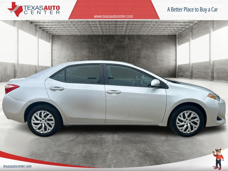 Toyota Corolla Vehicle Full-screen Gallery Image 04
