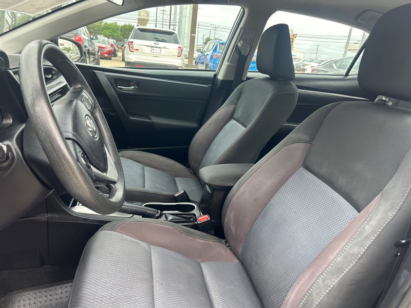 Toyota Corolla Vehicle Full-screen Gallery Image 08
