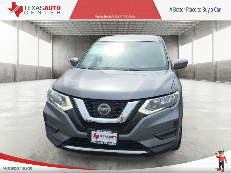 Nissan Rogue Vehicle Full-screen Gallery Image 03