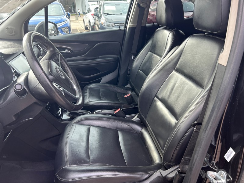 Buick Encore Vehicle Full-screen Gallery Image 9