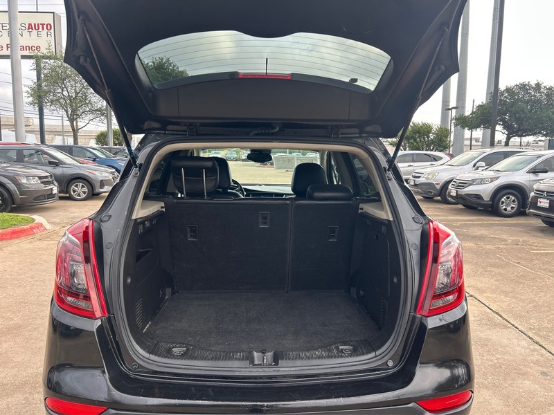 Buick Encore Vehicle Full-screen Gallery Image 11