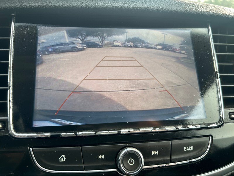 Buick Encore Vehicle Full-screen Gallery Image 17