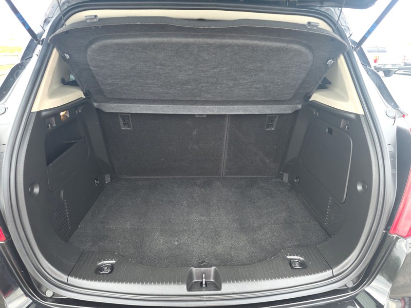 Buick Encore Vehicle Full-screen Gallery Image 11