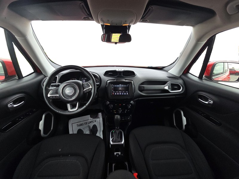 Jeep Renegade Vehicle Full-screen Gallery Image 15