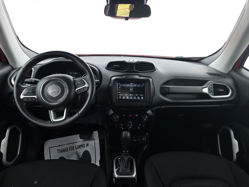 Jeep Renegade Vehicle Full-screen Gallery Image 16