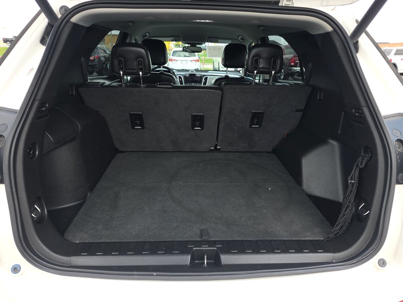 Chevrolet Equinox Vehicle Full-screen Gallery Image 11