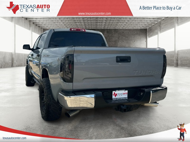 Toyota Tundra 2WD Vehicle Full-screen Gallery Image 8