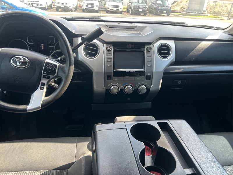 Toyota Tundra 2WD Vehicle Full-screen Gallery Image 12