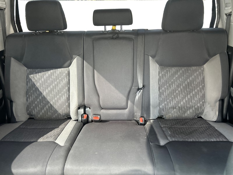 Toyota Tundra 2WD Vehicle Full-screen Gallery Image 13