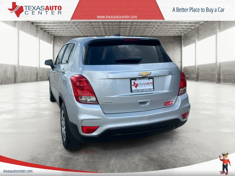 Chevrolet Trax Vehicle Full-screen Gallery Image 7