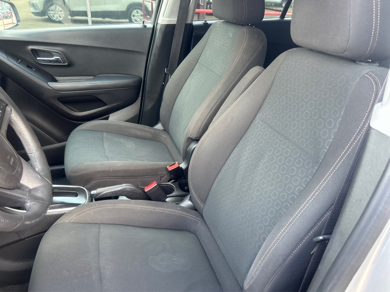 Chevrolet Trax Vehicle Full-screen Gallery Image 8