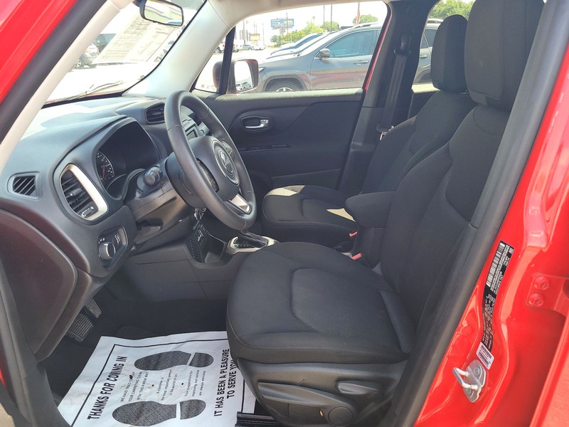 Jeep Renegade Vehicle Full-screen Gallery Image 9