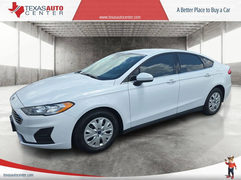 Ford Fusion Vehicle Full-screen Gallery Image 02