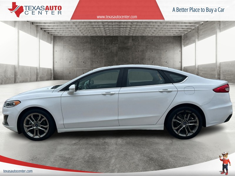 Ford Fusion Vehicle Full-screen Gallery Image 05