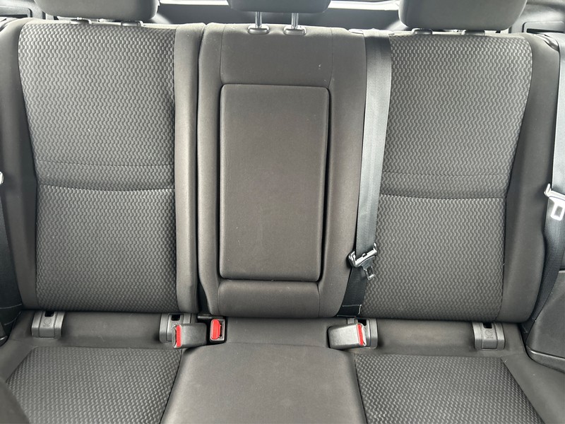 Nissan Rogue Sport Vehicle Full-screen Gallery Image 12