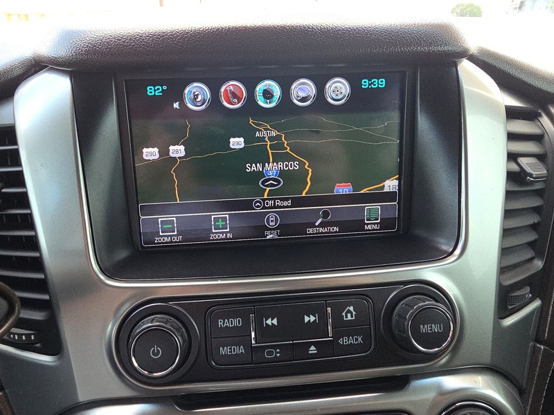 Chevrolet Tahoe Vehicle Full-screen Gallery Image 17