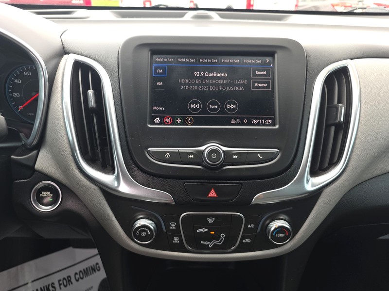 Chevrolet Equinox Vehicle Full-screen Gallery Image 12