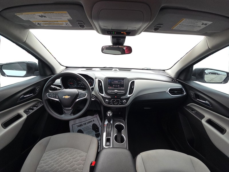 Chevrolet Equinox Vehicle Full-screen Gallery Image 15