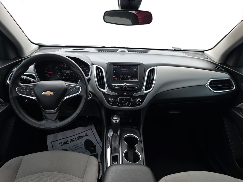 Chevrolet Equinox Vehicle Full-screen Gallery Image 16