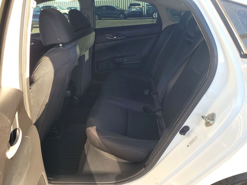 Honda Insight Vehicle Full-screen Gallery Image 10