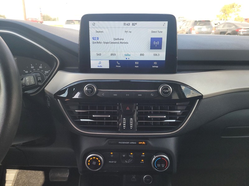 Ford Escape Vehicle Full-screen Gallery Image 11