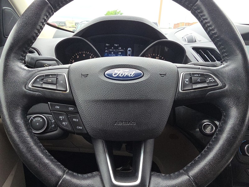 Ford Escape Vehicle Full-screen Gallery Image 14