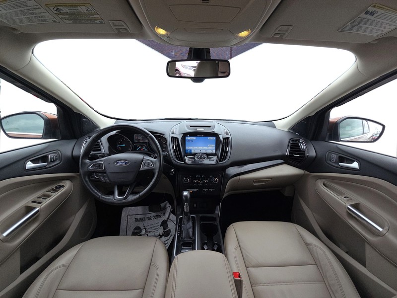 Ford Escape Vehicle Full-screen Gallery Image 15