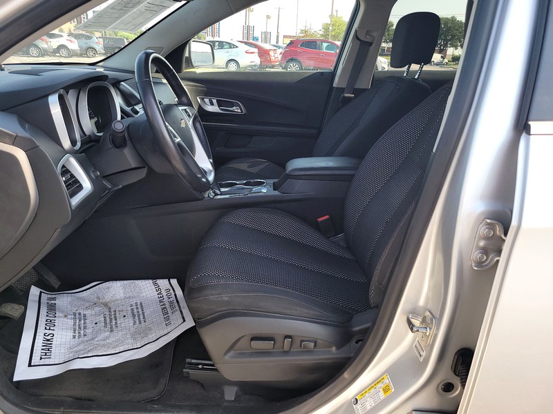 Chevrolet Equinox Vehicle Full-screen Gallery Image 9